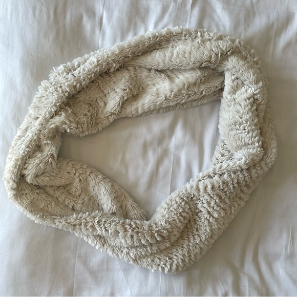 Accessories - Faux Fur Tube Scarf